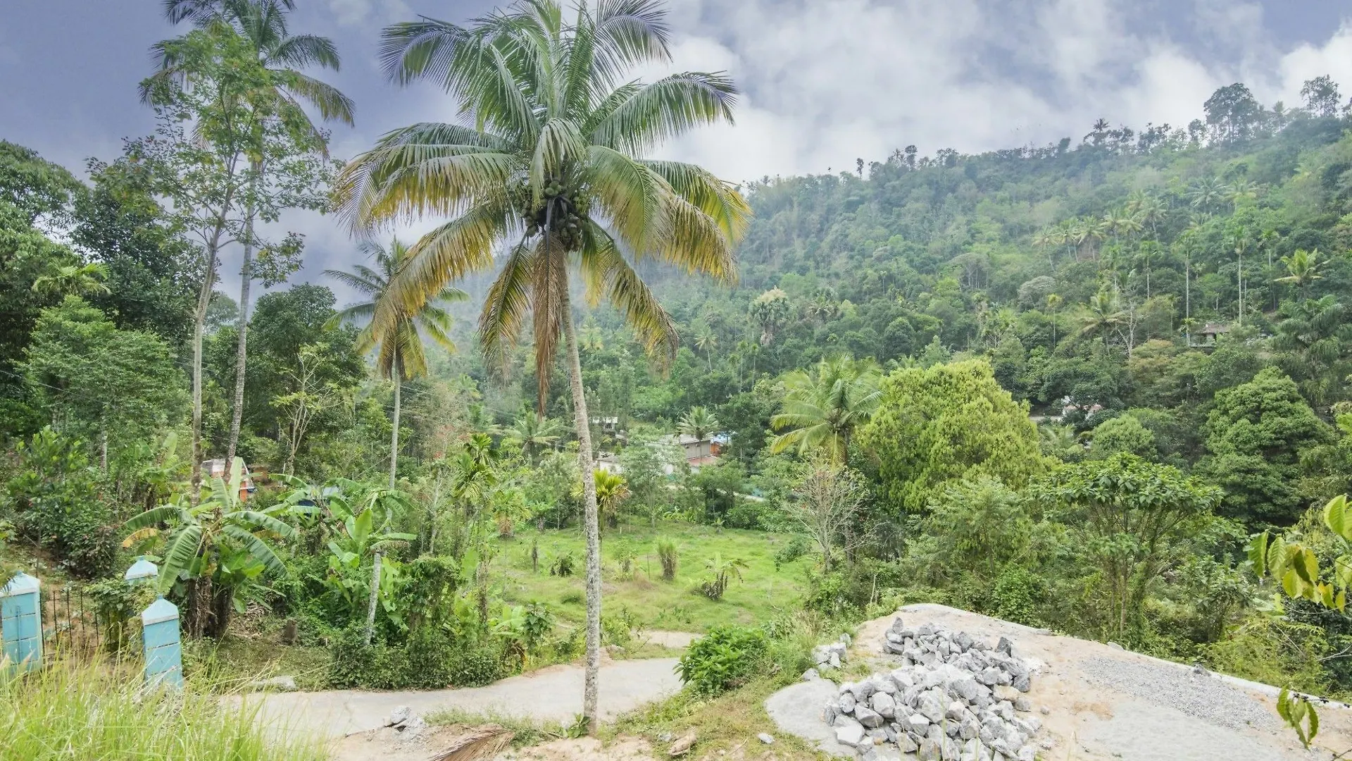 Otel Guesthouser 2 Bedroom Cottage F7D0 Munnar